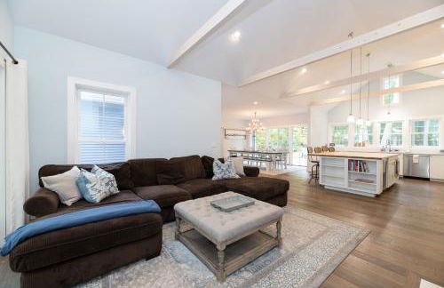 My Blue Haven - Shared lake access across the street! Glamorous home! - Foto 21