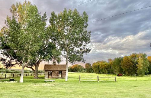 Stunning Cottage with Fire Pit in Saratoga, Wyoming - Foto 42