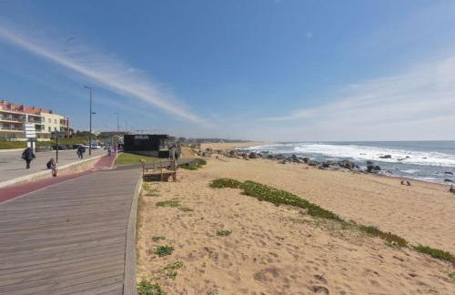 Rocha’s Apartment REMODELADO! Na praia com terraço - Foto 32