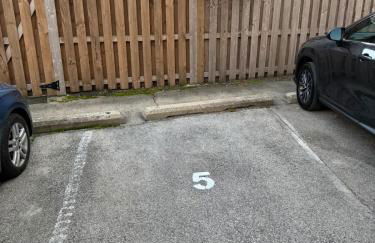 3-Story Townhome Free Parking Private Patio Washer-Dryer - Foto 59