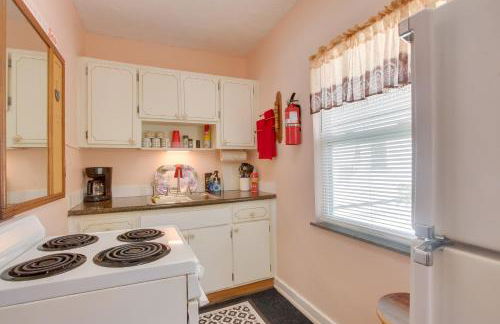 Less Than 3 Mi to Golf and Swim Cozy Oasis in Lake Worth! - Foto 17