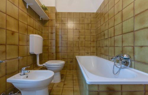 GuestHost - Pontelagoscuro Huge & Residential Apartment - Foto 12