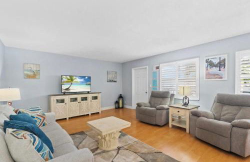 Beachside Las Olas Getaway Oasis with Pool - Foto 12