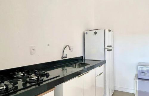 Apartamento Amplo 200m da praia ótima localização - Foto 18