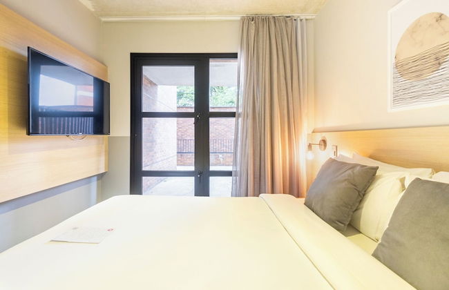 Housi Faria Lima - Photo 24