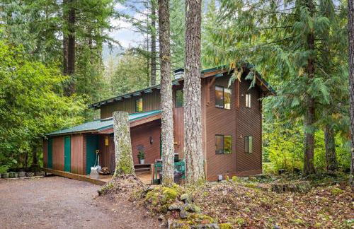 ZigZag Basecamp · Cozy Cabin Perfect for Nature Escapes w/ Hot Tub - Photo 43