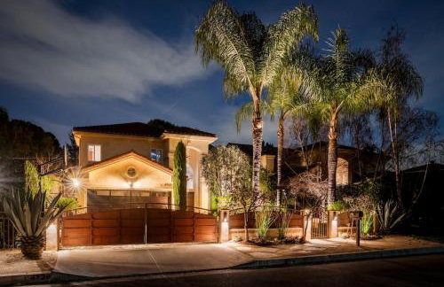 Sherman Oaks Home w Pool, Spa and Outdoor Kitchen - Foto 72