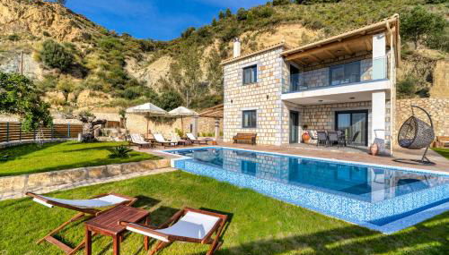 Villa Celestia Your Ultimate Summer Escape Awaits - Foto 1, sunbed, Garden view