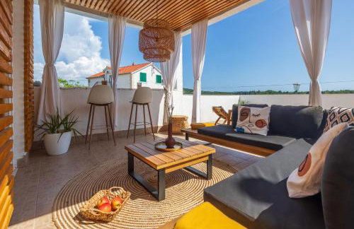 Villa Oasis with private pool - Photo 9