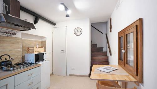 Hemingway's Shelter - Photo 5