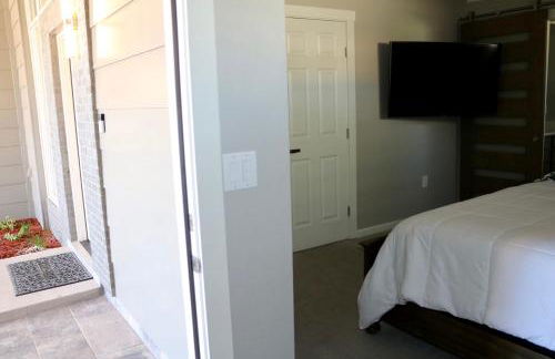 Modern Mini Golf Oasis - Foto 31