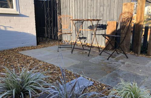 The Bolthole - Photo 43