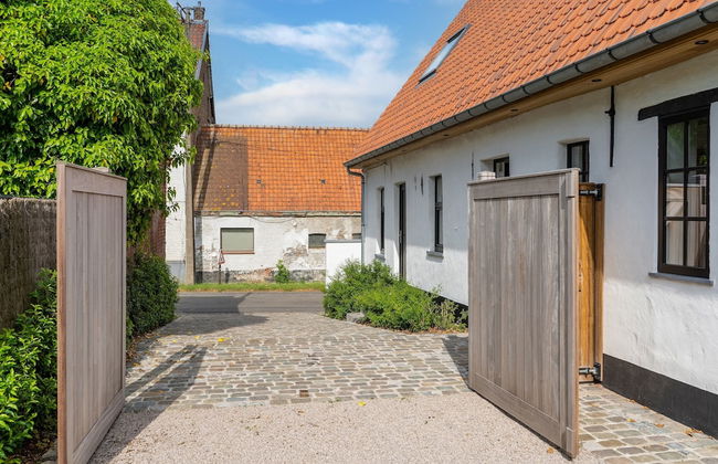 Spacious Family Holiday Home - Photo 2