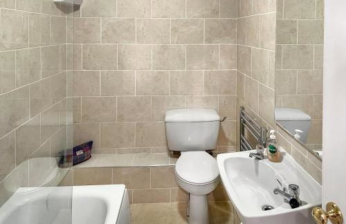 Sefton House Apartment - Photo 9