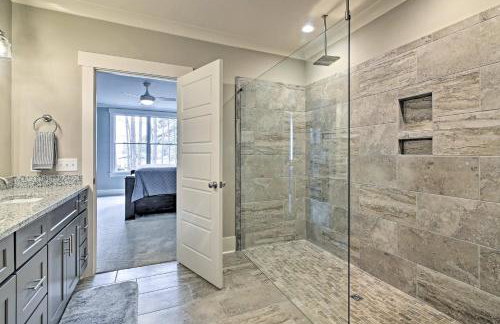 Lake Keowee Home with Balcony and Boat Dock! - Foto 18