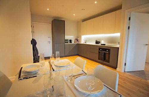 Luxury sky suites 2 bedroom 2 bathroom city centre apartment - Foto 6