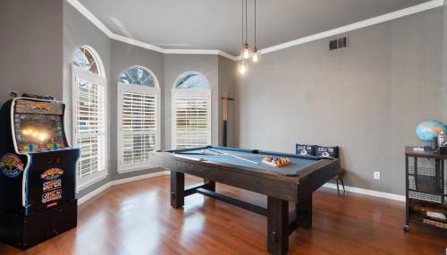 Heated Pool PoolTable HotTub Sleeps 16 Renovated - Foto 3