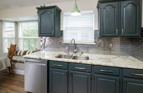 Pool, Games & World Cup Fun for the Whole Family - Foto 45