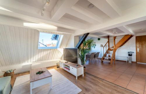 Ruhiges Maisonette-Apartment im Landhausstil mit weitem Ausblick - Foto 2