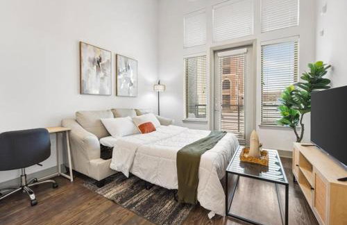 Serene Frisco Apt with Pool, EV Charger and Gym - Foto 19