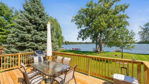 Lakefront Home on Pike Lake with Private Dock and Firepit - Foto 2