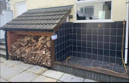 Gethin Lodge cosy Holiday cottage Near BPW with secure double garage with cctv sleeps up to 6 guests - Photo 45