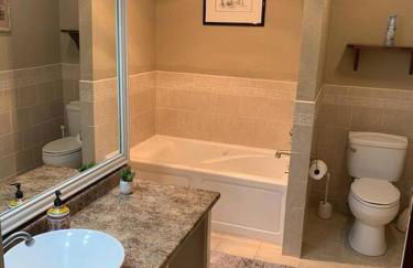 Charming Central Amarillo Retreat with a Jacuzzi - Photo 10