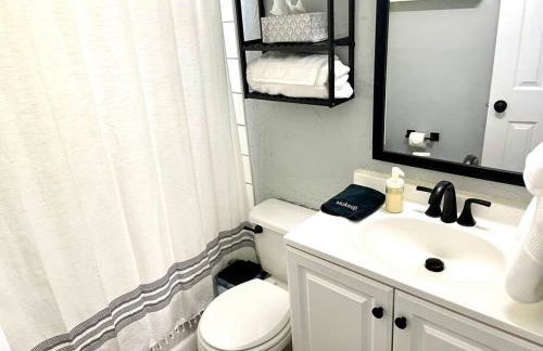 Private Ranch- Entire Home - Hot Tub - Pets & Kids Welcome - King Bed - Fenced Backyard - Free WiFi - Foto 11