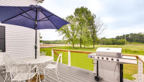 Peaceful Country Home in Serene Setting with Yard - Foto 2