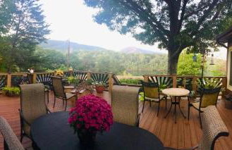 Lake Escape to an Elegant 4 Br Home - Foto 41