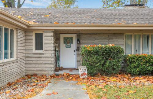 1mi to ND, King Beds, Easy Parking, Pet Friendly, Huge Fenced Yard for Games - Foto 60