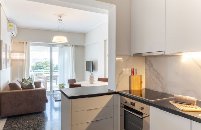 Beachfront 2-bedroom Stay in Voula - Photo 8