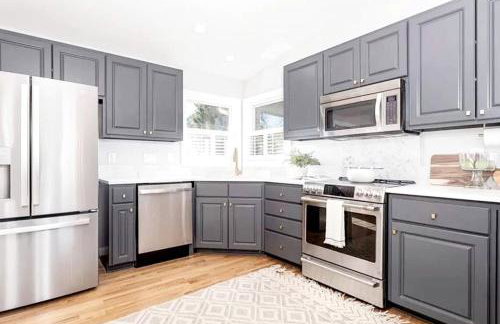 Waterfront Retreat with Spectacular Interior, Jacuzzi and Game Room in NC - Foto 64