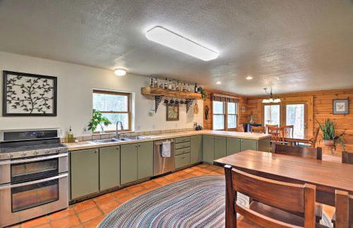 The Pinecone Palace with Hiking Trail Access! - Foto 9