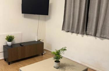 Maya-Ama Cosy 2 Bedroom Flat Near Lakeside Shopping Centre And Grays - Foto 4