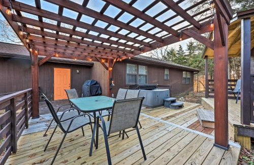 Cozy Holiday Island Home: Hot Tub + Chiminea! - Foto 2