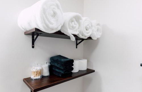 The Little Blue House - 1 King & 3 Queen beds - Foto 20