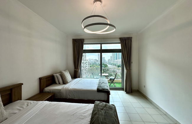 Lux BnB I Una Tower I Lakes View - Photo 5