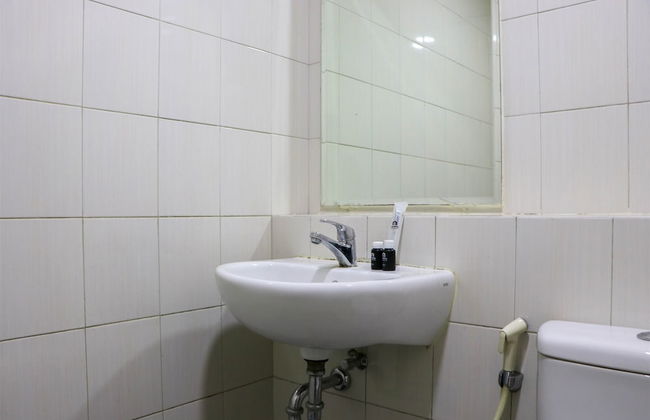 Minimalist And Warm 1Br Signature Park Grande Apartment - Photo 25