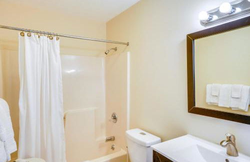 Peaceful Catskills Condo with Deck and Mountain View! - Foto 17