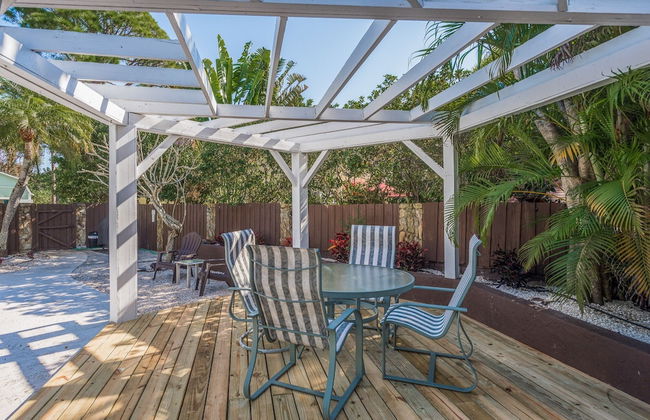 Great 6BR for All Ages/Heated Pool 5 Min to Beach by RedAwning - Foto 78