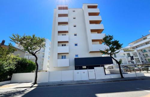 Beach Palace with small swimming pool, private beach, parking - Foto 18