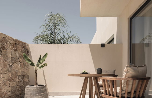 Seven Rocks Suites - Photo 40