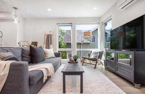 Rooftop Patio with Waterview, Private Garden & Grill 3BR 3BA- Modern Cityscape - Foto 18