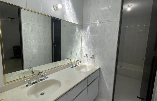 CasaMar 3 Bed 3 Bath With Pool - Photo 16