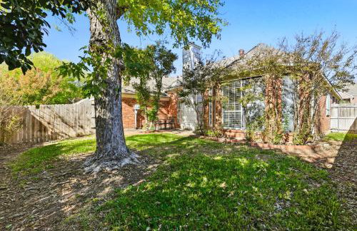 Bright and Cozy 4B Retreat in Frisco - Foto 42