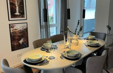 REMA Homes - 180x200 Bett Küche Bad 50'' TV Tiefgarage - Foto 4