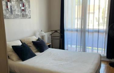 Le Relais des Cyclamens Bron - Foto 6