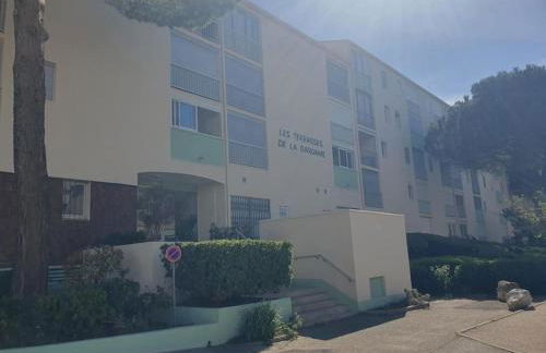 LES TERRASSES DE LA BARONNIE Appartement climatisé avec 1 chambre et piscine ouverte de fin Mai à mi Septembre Parking securisé avec accroches vélo disponible du 1er Avril au 30 Septembre sans supplement - Foto 24