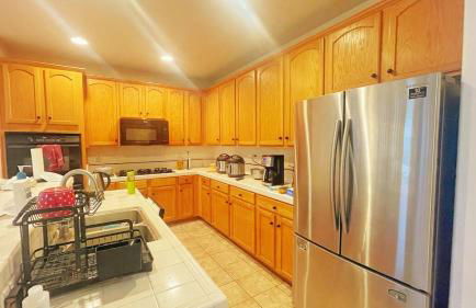New - Spacious, Comfortable 5 Beds 3 Baths House - Foto 9